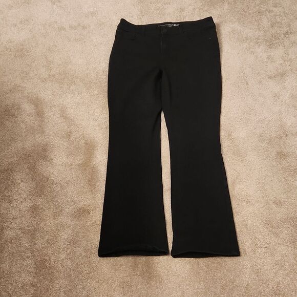 Chico's Barely Bootcut Black Bootcut Jeans Chico's Size 0 Short US 4 Short - Picture 1 of 8